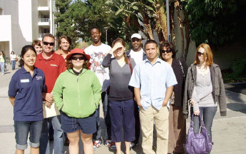 High School students tour a college campus